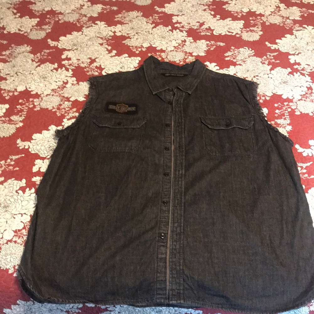 Men’s Harley Davidson shirt
